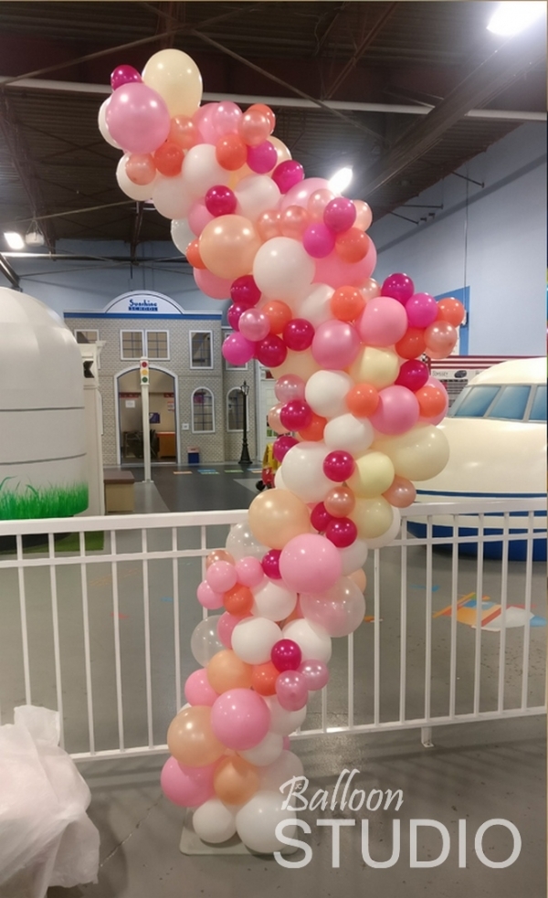 Wonky Garland OUTDOOR Column In Ricciardo balloons vancouver JC Balloon ...